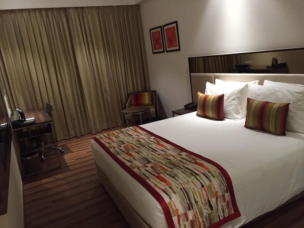 Grand Kakinada by GRT Hotels Bagian luar foto