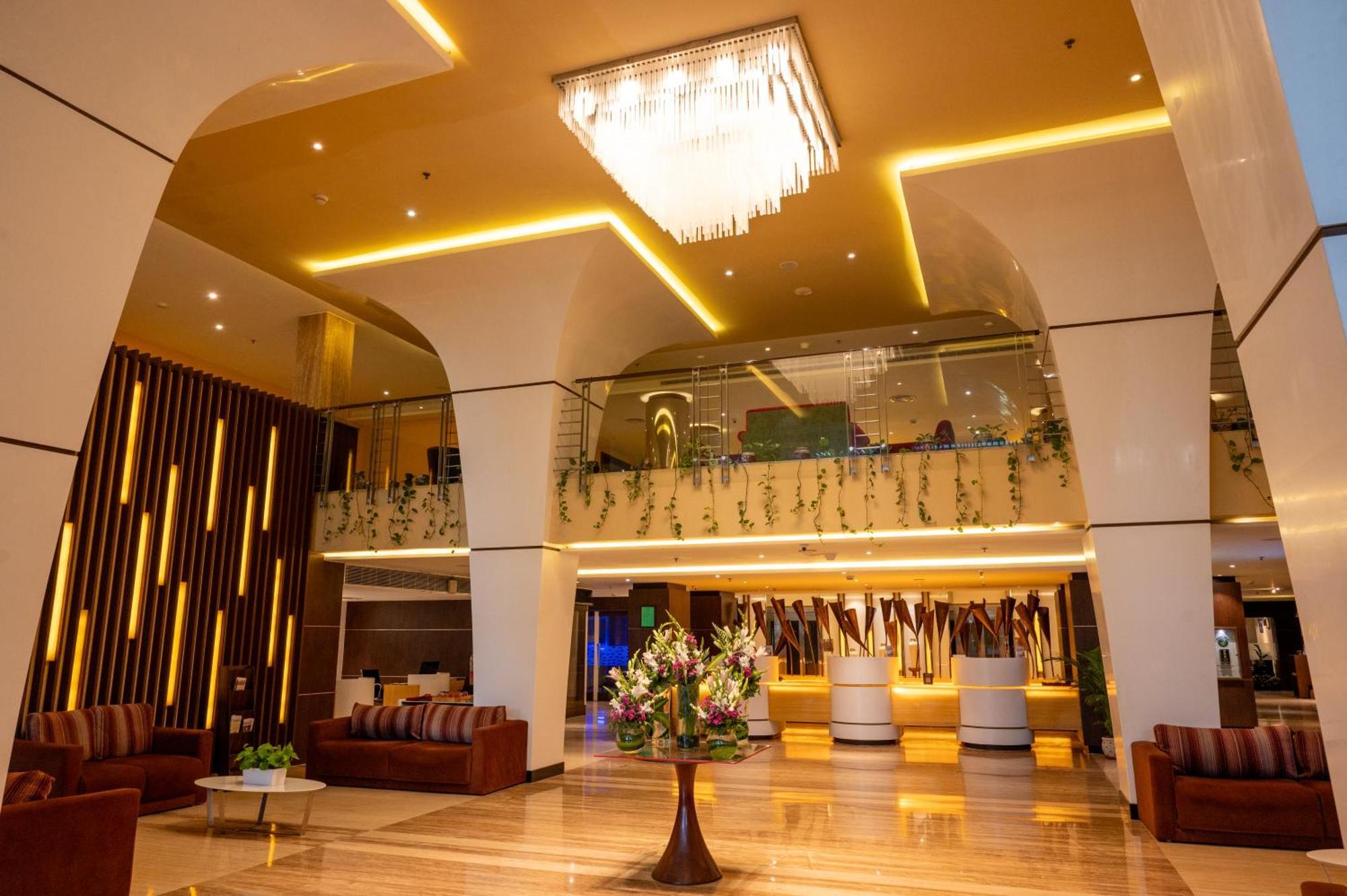 Grand Kakinada by GRT Hotels Bagian luar foto