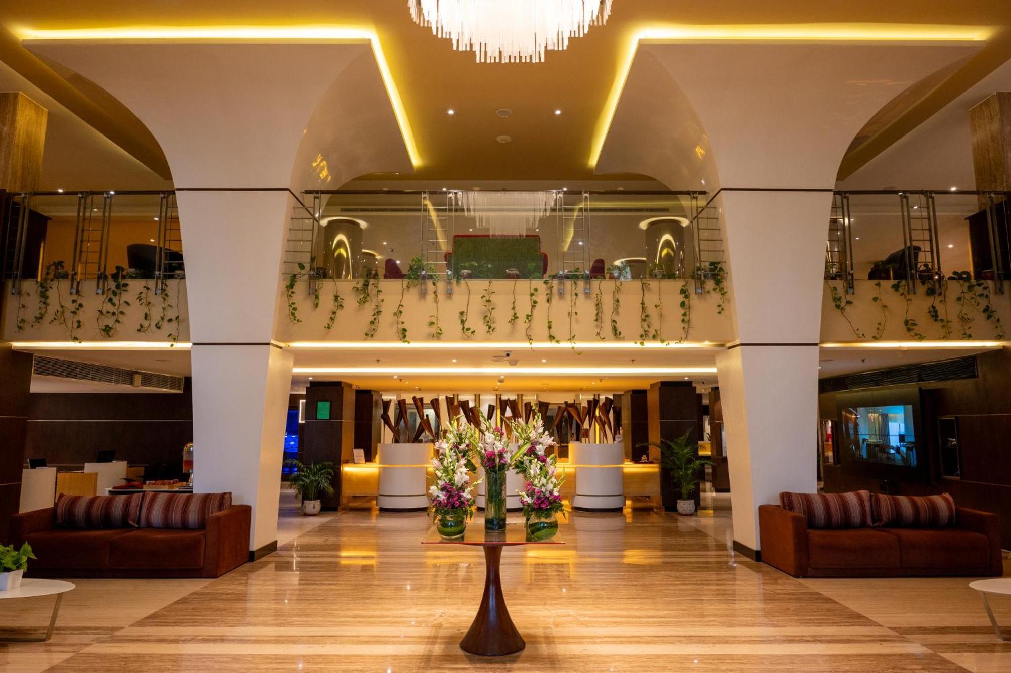 Grand Kakinada by GRT Hotels Bagian luar foto