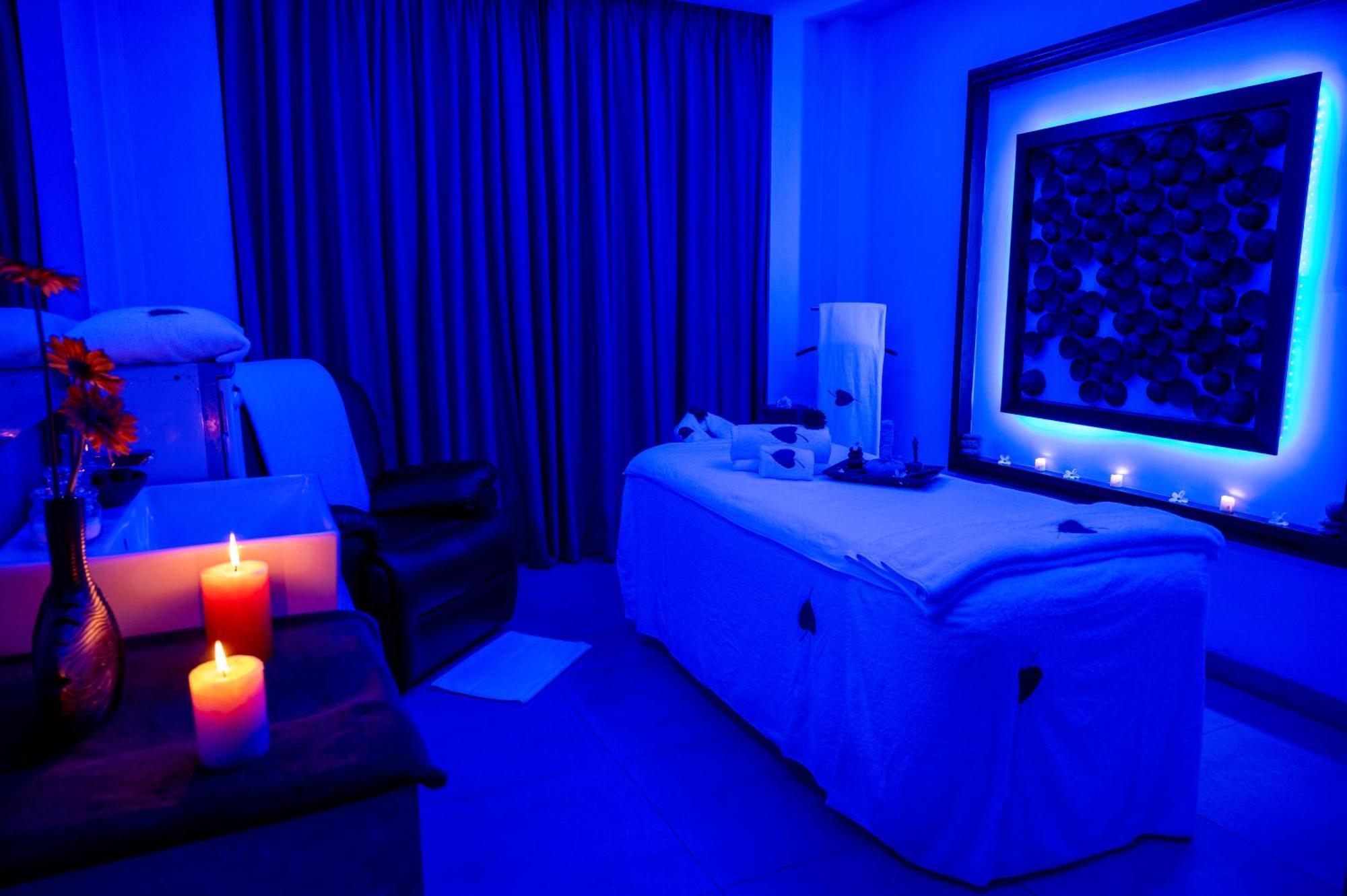 Grand Kakinada by GRT Hotels Bagian luar foto