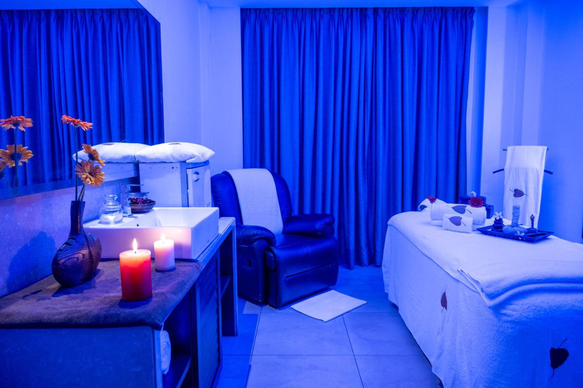 Grand Kakinada by GRT Hotels Bagian luar foto