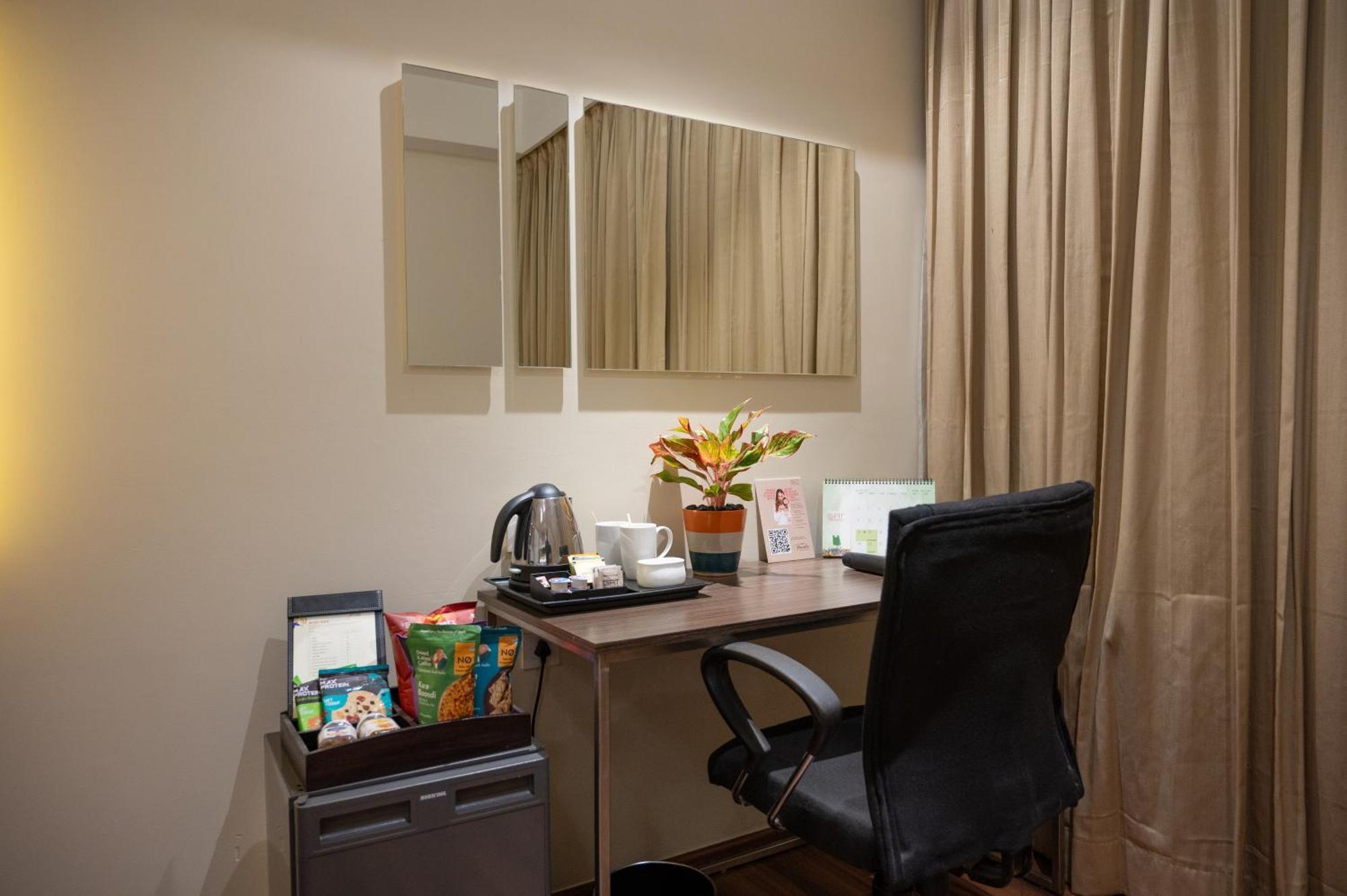 Grand Kakinada by GRT Hotels Bagian luar foto