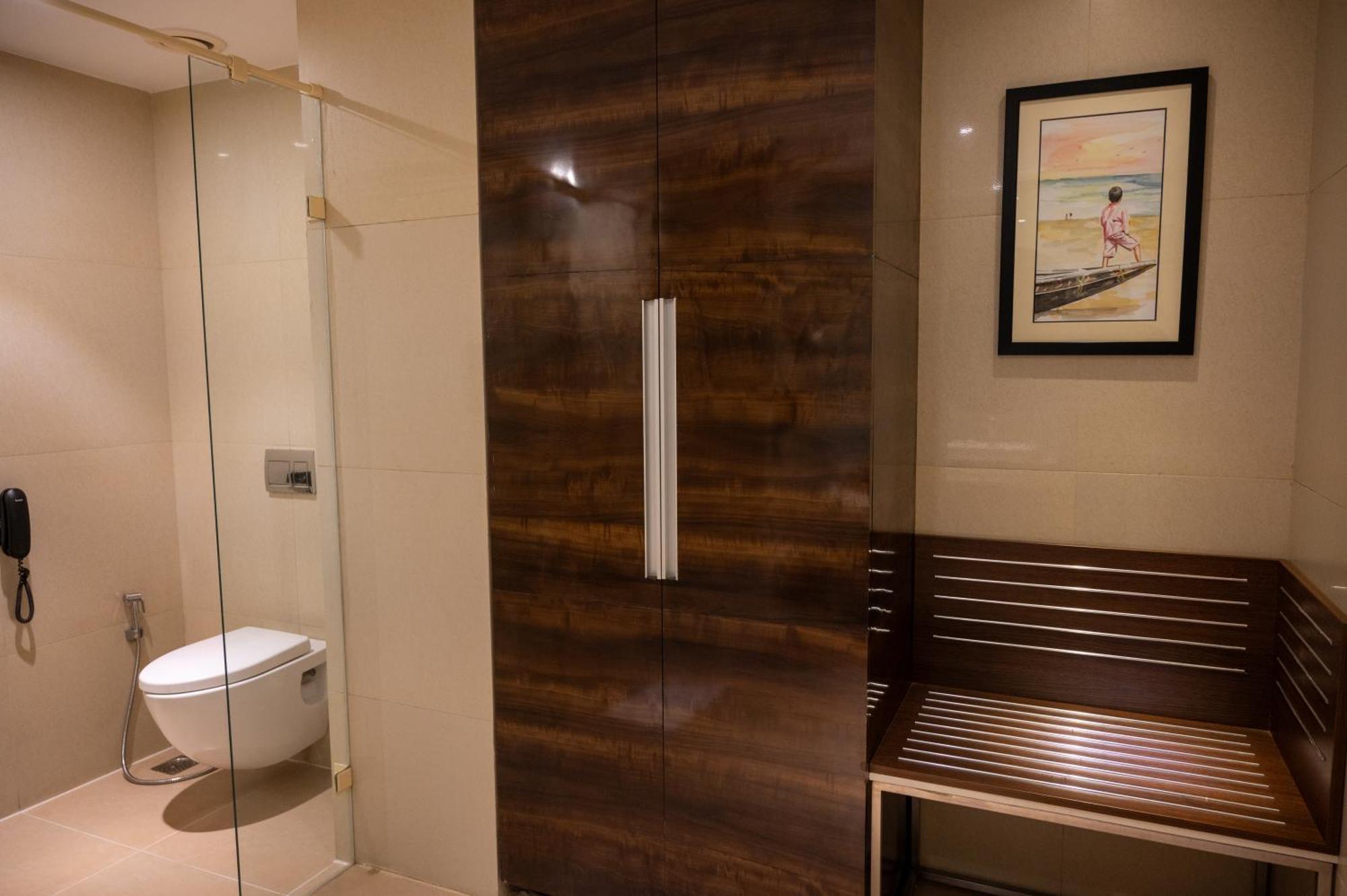 Grand Kakinada by GRT Hotels Bagian luar foto