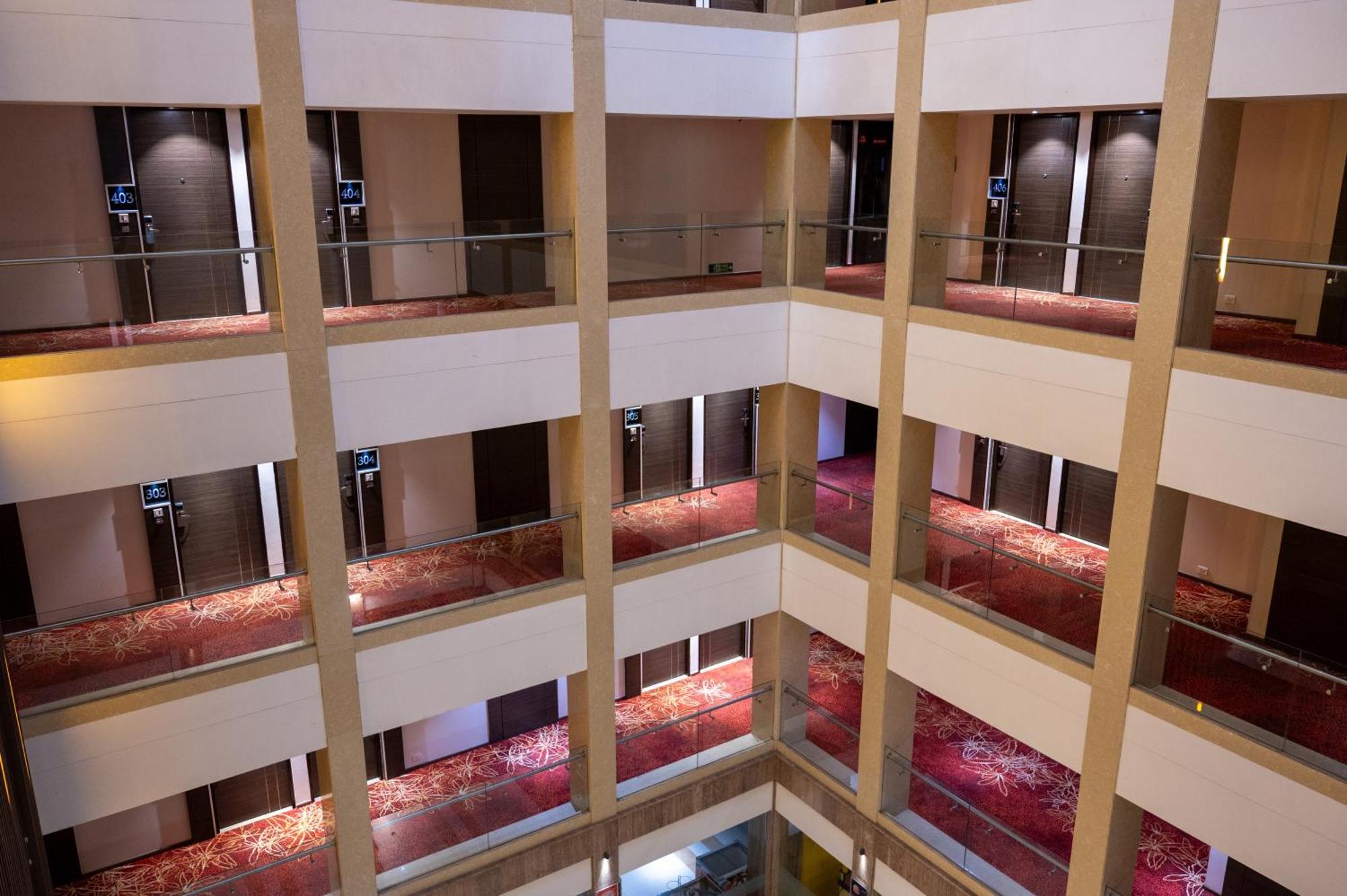 Grand Kakinada by GRT Hotels Bagian luar foto