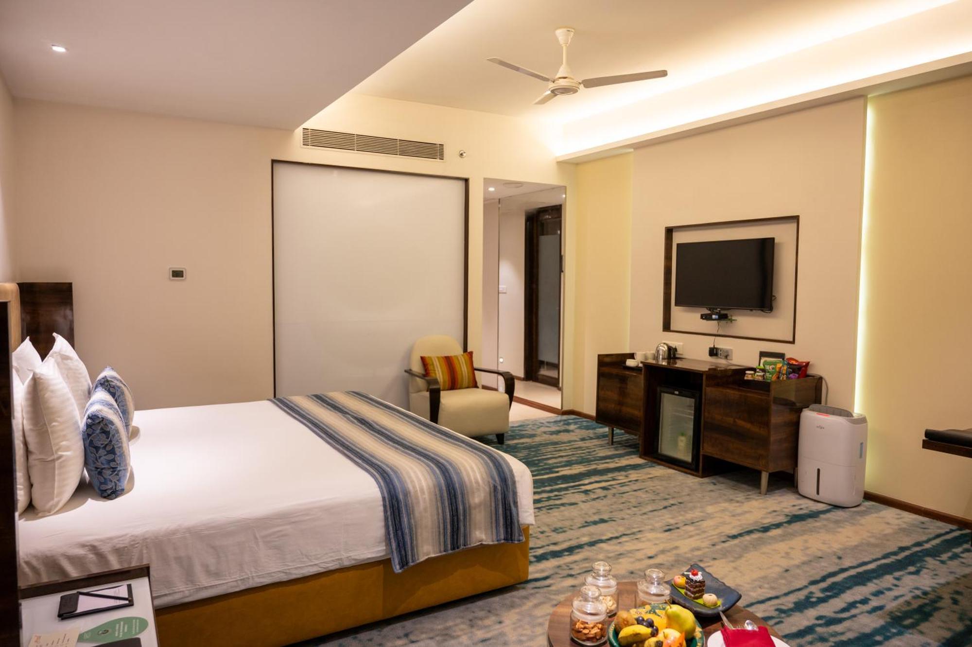 Grand Kakinada by GRT Hotels Bagian luar foto