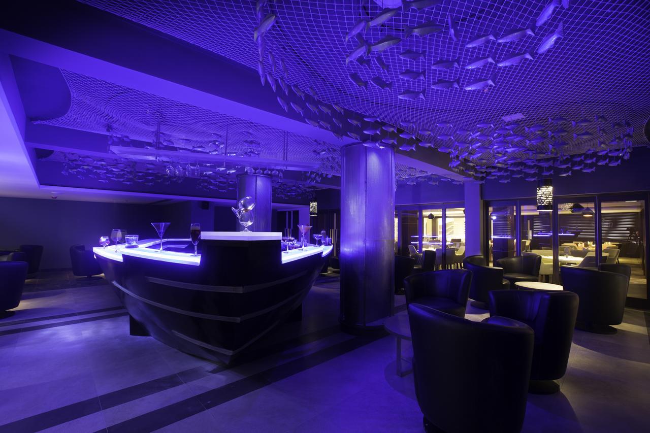 Grand Kakinada by GRT Hotels Bagian luar foto