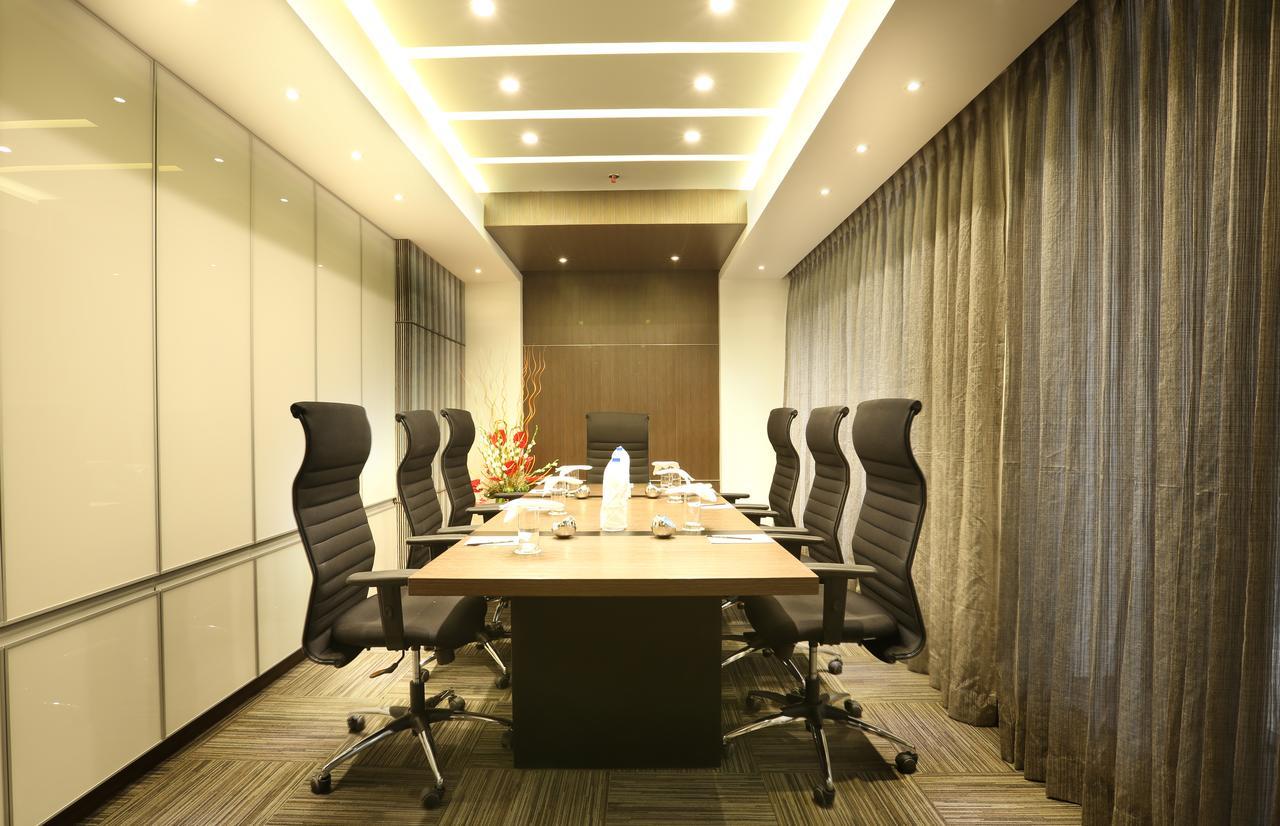 Grand Kakinada by GRT Hotels Bagian luar foto