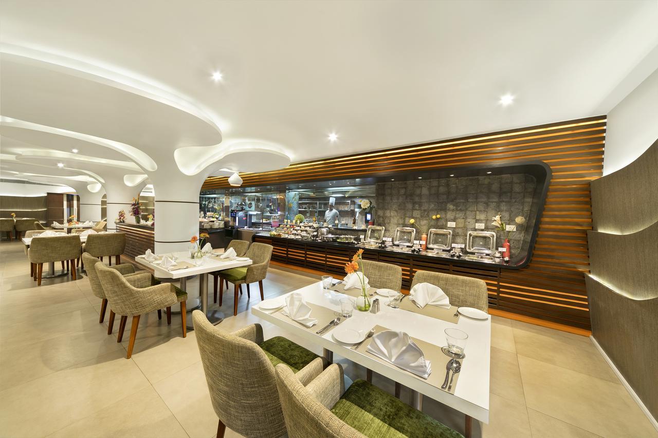 Grand Kakinada by GRT Hotels Bagian luar foto