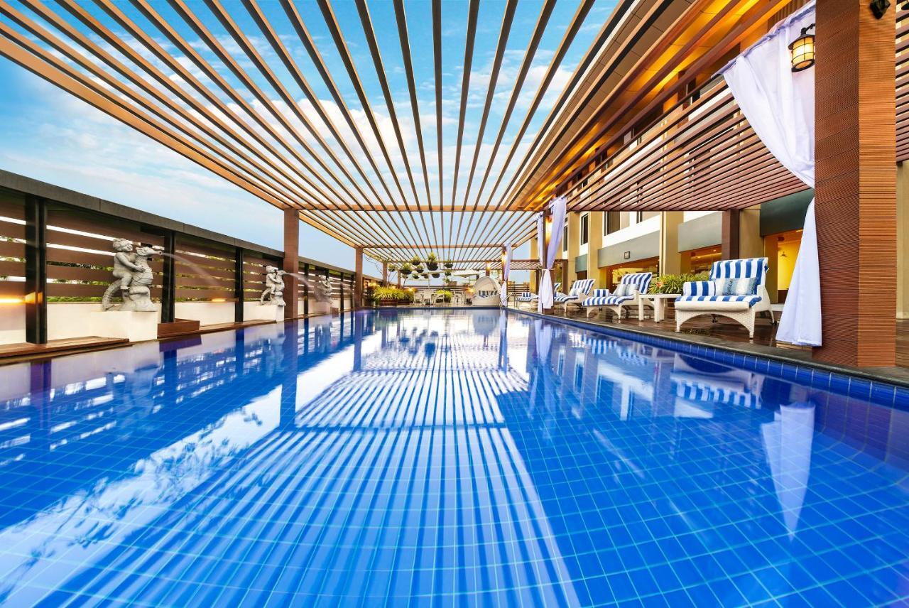 Grand Kakinada by GRT Hotels Bagian luar foto
