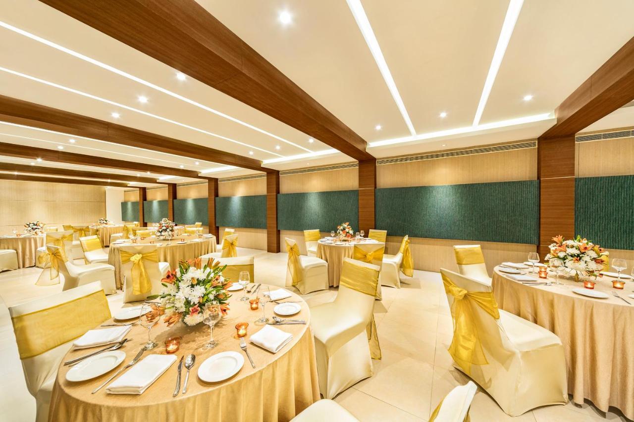 Grand Kakinada by GRT Hotels Bagian luar foto